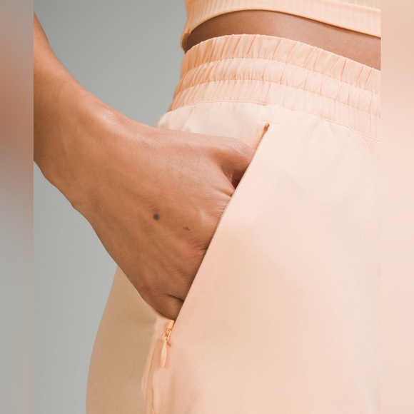 Lululemon Swift Mid-Rise Wide-Leg Pant - Picture 5 of 8